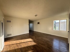 11801 Marbel Ave in Downey, CA - Building Photo - Building Photo