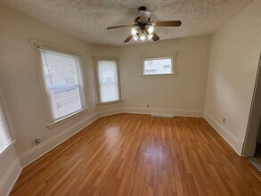 901 Clarendon Ave SW in Canton, OH - Building Photo - Building Photo