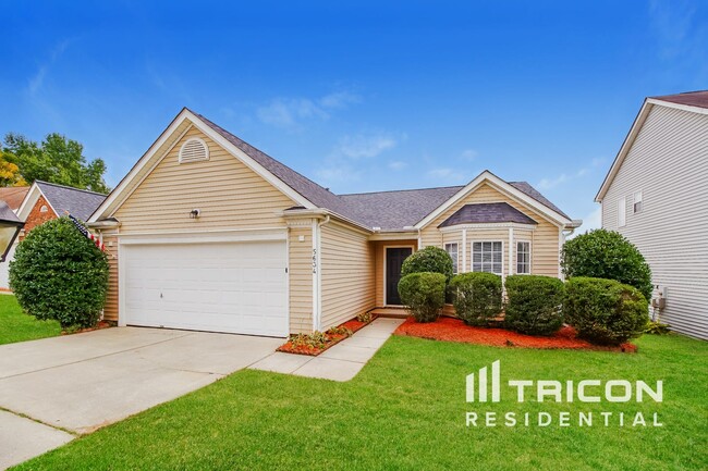 property at 5634 Waverly Lynn Ln