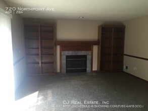 720 Northpoint Ave in Liberty, MO - Foto de edificio - Building Photo