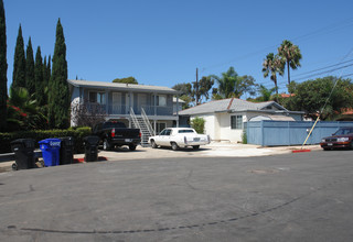 3888-3896 Harney St in San Diego, CA - Building Photo - Building Photo