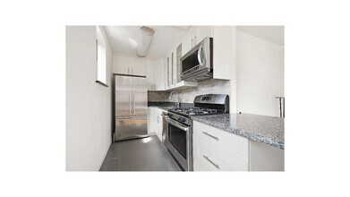 259 Elizabeth St, Unit 5A in New York, NY - Foto de edificio - Building Photo