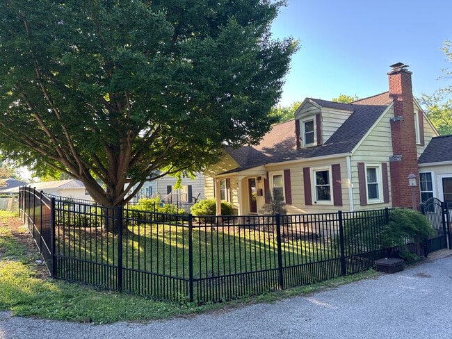 property at 11 Woodside Dr