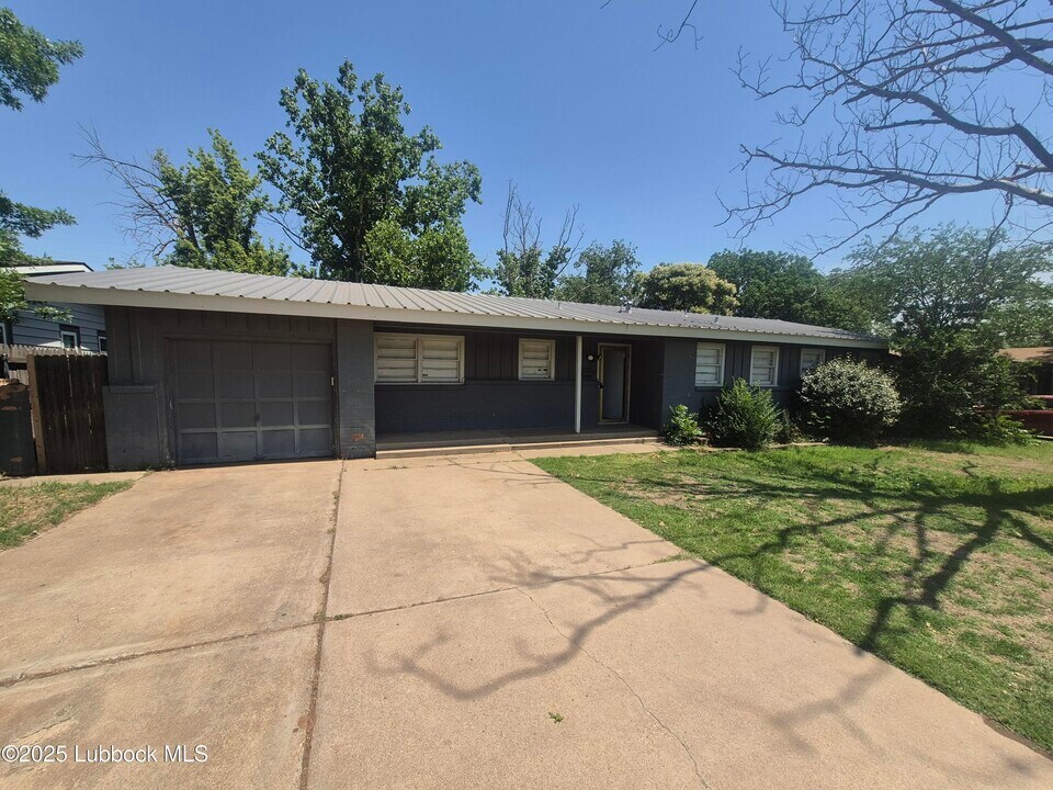3114 40th St in Lubbock, TX - Building Photo