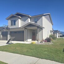 407 St Regis Dr in Kalispell, MT - Building Photo