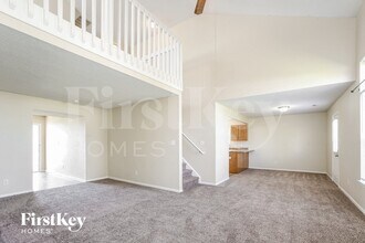 1412 Egret Ln in Greenwood, IN - Building Photo - Building Photo