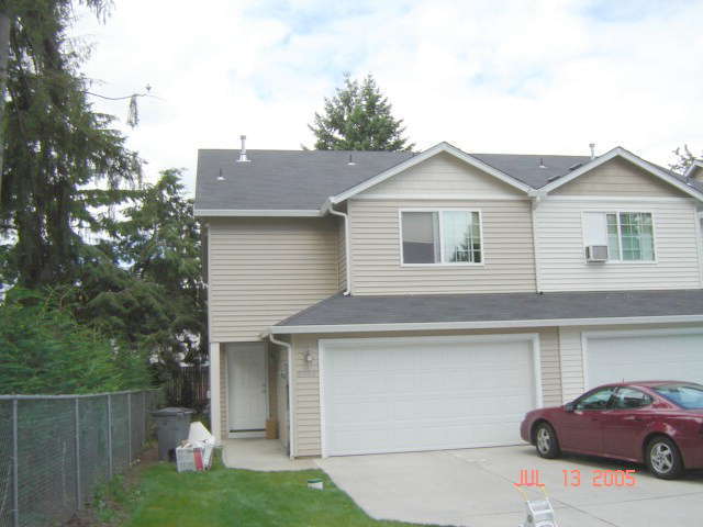 8406 NE 37th Cir in Vancouver, WA - Building Photo