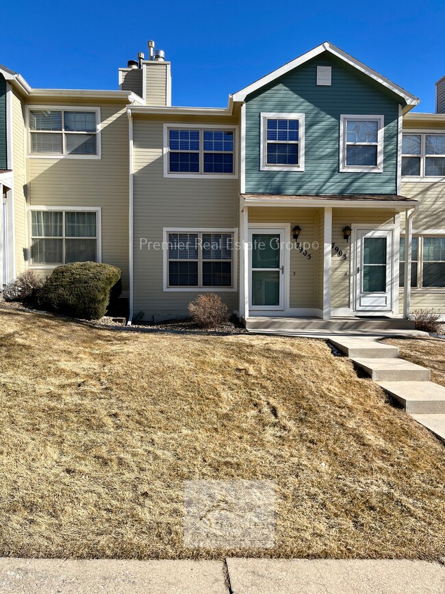 7905 Lexington Park Dr in Colorado Springs, CO - Building Photo - Building Photo