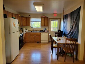 115 Vine St in River Falls, WI - Building Photo - Building Photo