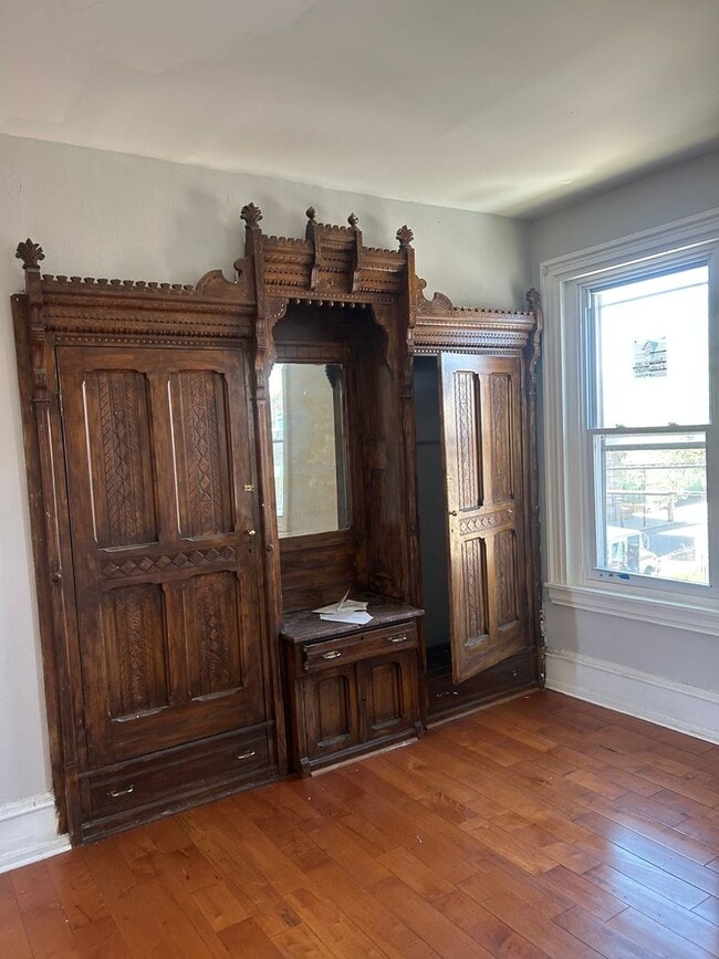 property at 2405 N 17th St