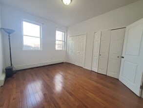 201 Garfield Ave, Unit 1 in Jersey City, NJ - Foto de edificio - Building Photo