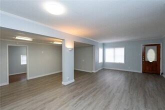 706 Pennington Dr in Corpus Christi, TX - Building Photo - Building Photo