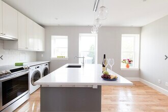 30 Montebello Rd, Unit 1 in Boston, MA - Building Photo - Building Photo