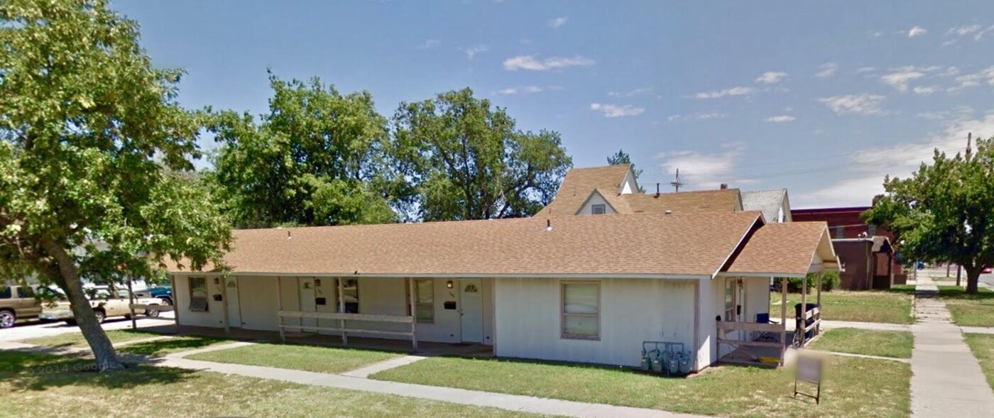 602 N Washington St, Unit 602 in Hutchinson, KS - Building Photo