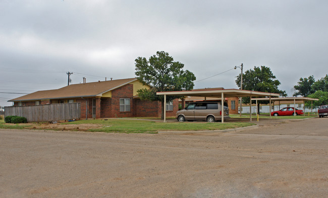 1222 Avenue D in Ralls, TX - Building Photo - Building Photo