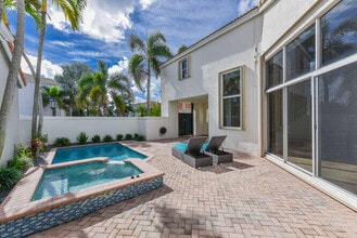 4303 NW 61st Ln in Boca Raton, FL - Building Photo - Building Photo