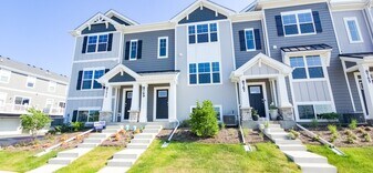 8769 W 108th Dr in Saint John, IN - Building Photo