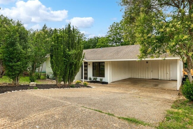 3300 Catalina Dr in Austin, TX - Building Photo - Building Photo