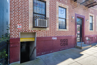 295 Montauk Ave in Brooklyn, NY - Building Photo - Building Photo