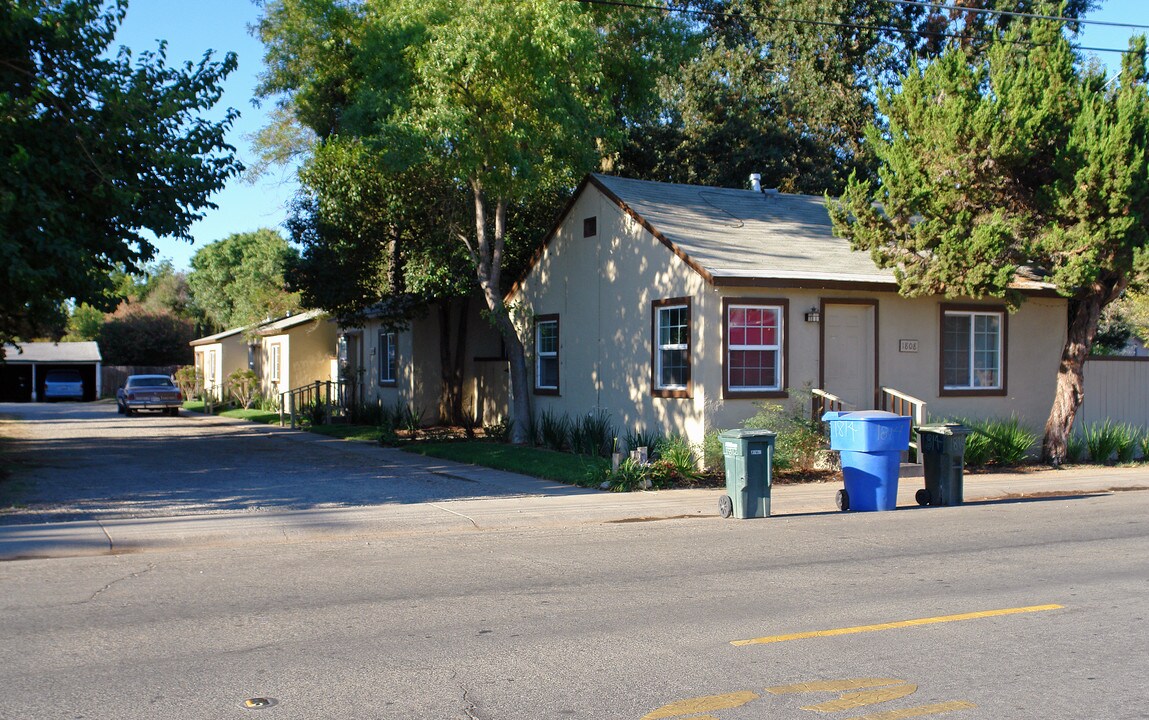 1808-1822 South Ave in Sacramento, CA - Foto de edificio