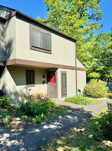 11753 N Briar Patch Dr in Midlothian, VA - Foto de edificio