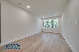 426 S Venice Blvd in Los Angeles, CA - Building Photo - Building Photo