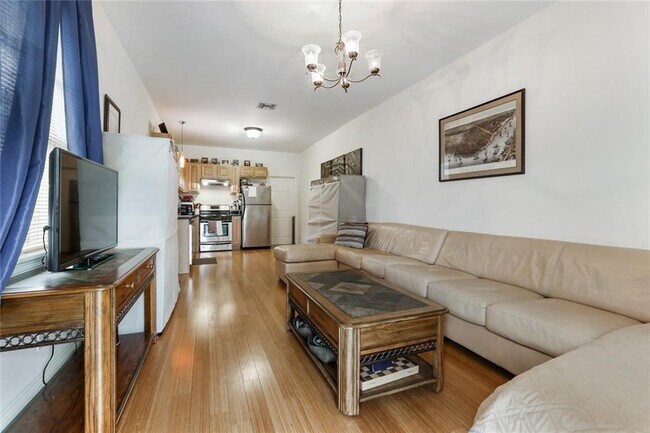 3615 Calhoun St, Unit 1 in New Orleans, LA - Foto de edificio - Building Photo