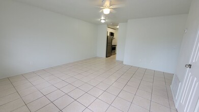 4531 67th St W-Unit -Unit A in Bradenton, FL - Building Photo - Building Photo