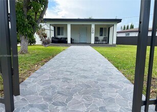 170 SW 63rd Ct in Miami, FL - Building Photo - Building Photo