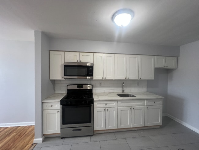 6 Pomona Ave in Newark, NJ - Building Photo - Building Photo