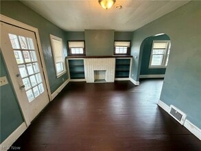 578 Hoye Ave in Akron, OH - Foto de edificio - Building Photo