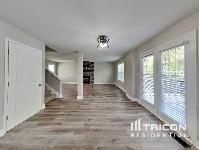 542 Magnolia Dr in Clarksville, TN - Building Photo - Building Photo