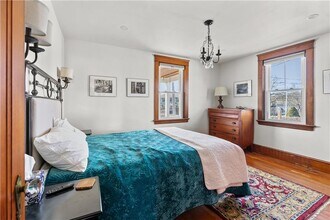 123 Beacon St in Middletown, RI - Building Photo - Building Photo