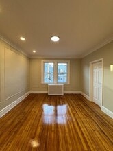 126 3rd St, Unit 2 in Elizabeth, NJ - Foto de edificio - Building Photo