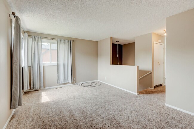 2116-2123 23 Ave SW in Calgary, AB - Building Photo - Building Photo