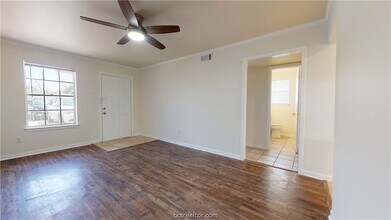 1601 Cloverdale Ct in College Station, TX - Building Photo - Building Photo