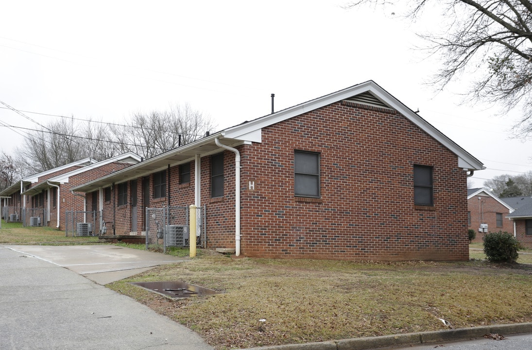 Drummond Village Apartments in Greer, SC - Building Photo