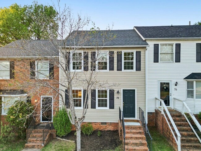 75 Sweetbriar Ln