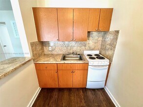 692 NE 85th St in Miami, FL - Building Photo - Building Photo