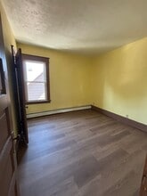 330-32 PARADE in Erie, PA - Foto de edificio - Building Photo