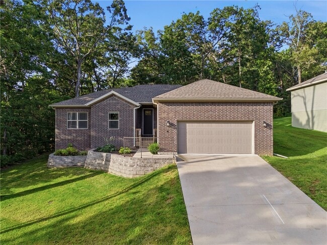 property at 8 Leyland Dr