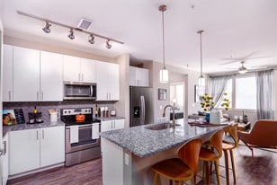 AMLI Littleton Village in Littleton, CO - Building Photo