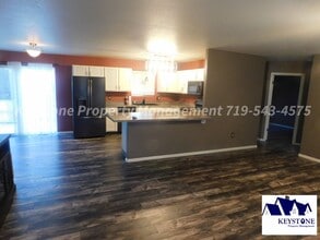551 E Datura Dr in Pueblo West, CO - Foto de edificio - Building Photo