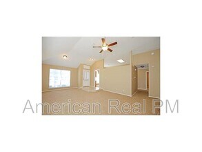 1518 High Pointe Ln in Cedar Hill, TX - Foto de edificio - Building Photo