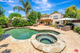 14916 Hesby St in Los Angeles, CA - Building Photo