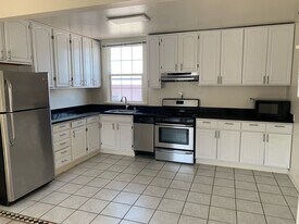 1519-1521 Harmon St in Berkeley, CA - Building Photo