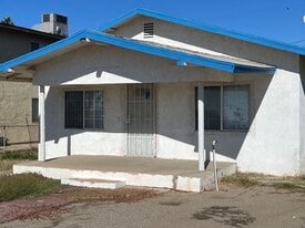 5 Palm Dr in Calexico, CA - Building Photo