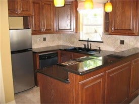 2030 Portsmouth Apartments