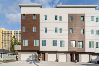 372 6th St S in St. Petersburg, FL - Building Photo - Building Photo