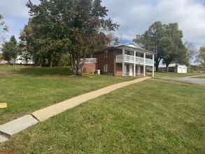 701 Gravely Rd in Kingsport, TN - Building Photo - Building Photo